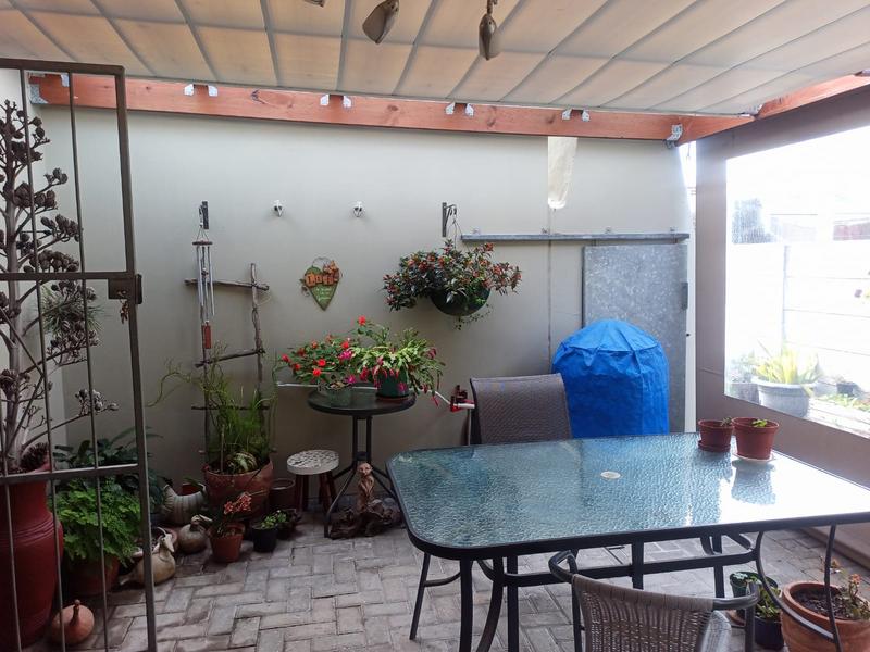 3 Bedroom Property for Sale in Franskraal Western Cape